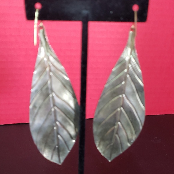 Earrings & Bracelet bundle - Picture 2 of 5